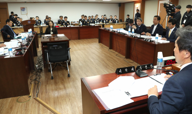 2일 오후 서울 서대문구 경찰청에서 국회 정보위 국정감사가 열리고 있다. 연합뉴스