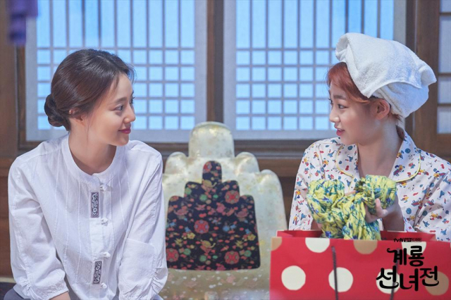 [화보] 계룡선녀전, 문채원-고두심 둘 다 너무 예뻐. tvN