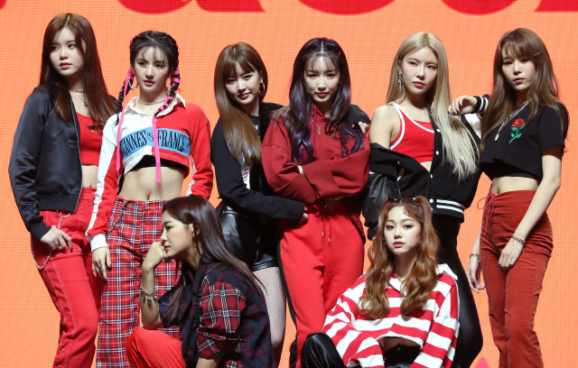 그룹 구구단이 6일 오후 서울 광진구 예스24라이브홀에서 열린 미니앨범