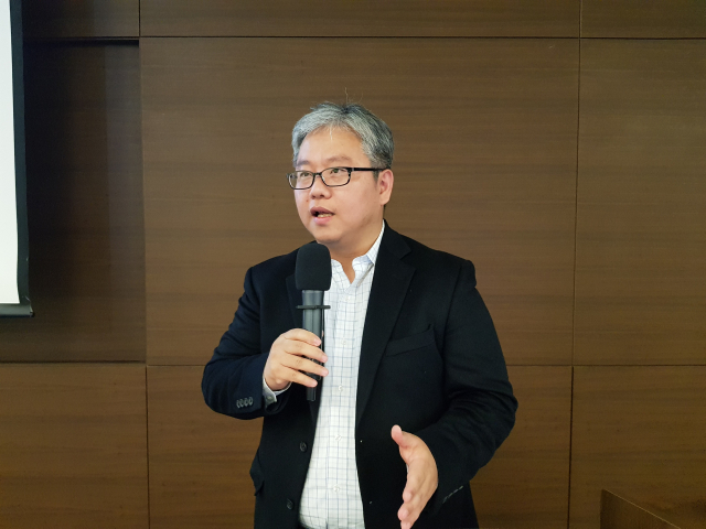 김성남 머서컨설팅 상무가 6일 매일신문 CEO포럼 제5기 10주차 강연을 진행하고 있다. 배형욱 기자