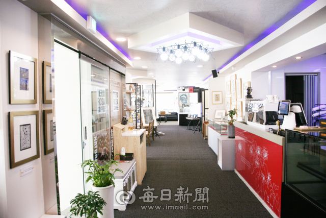 Nam Kwan Gallery.