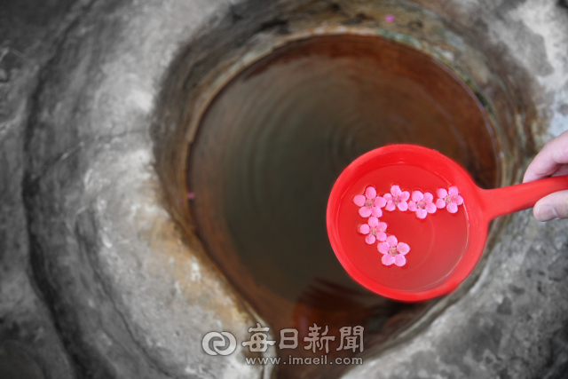 Mineral water.