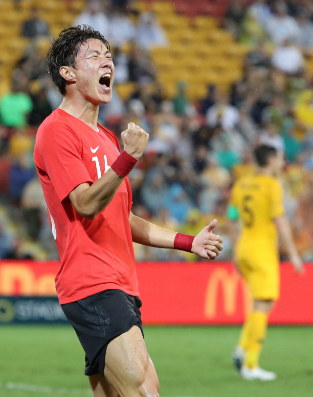 17일 호주 브리즈번 선코프 스타디움에서 열린 한국과 호주 축구국가대표팀 평가전. 전반 황의조가 득점 후 환호하고 있다. 연합뉴스
