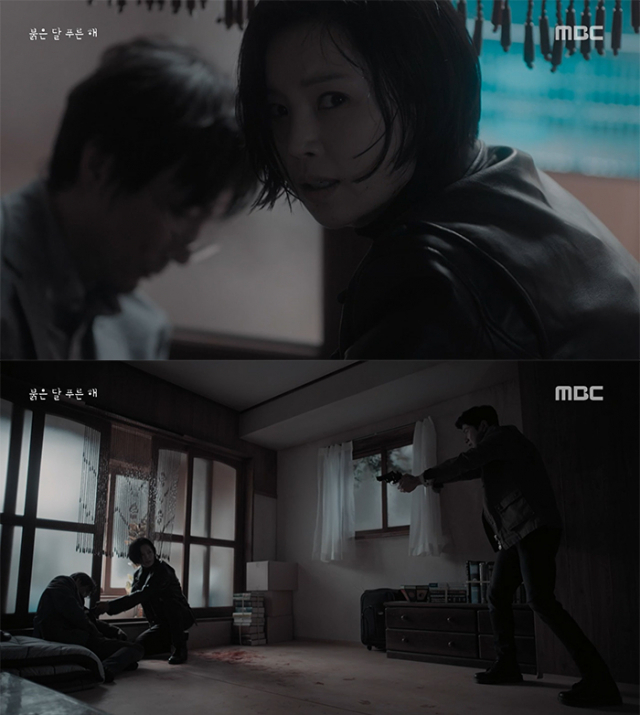 사진. 붉은달 푸른해