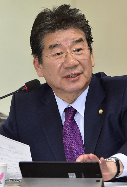 강석호 자유한국당 의원.