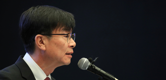 김상조 공정거래위원회 위원장이 지난달 22일 오전 서울 중구 대한상공회의소에서 열린 공정거래정책 기업 간담회에서 