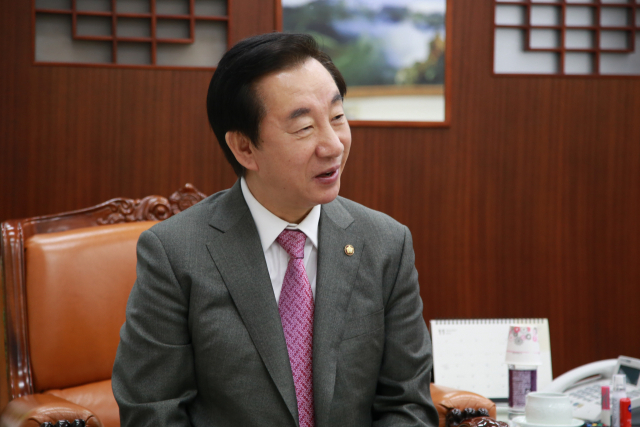 26일 김성태 자유한국당 원내대표는 매일신문과 국회 자유한국당 원내대표실에서 가진 인터뷰에서