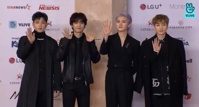 2018 AAA 레드카펫 뉴이스트w. AAA VLIVE 생중계 캡처 #2018 AAA
