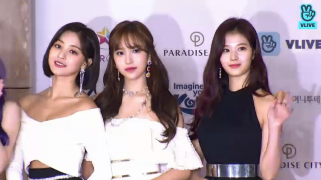 2018 AAA 레드카펫 트와이스. AAA VLIVE 생중계 캡처 #2018 AAA