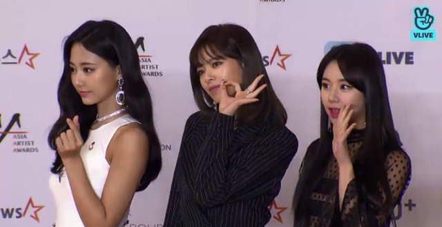 2018 AAA 레드카펫 트와이스. AAA VLIVE 생중계 캡처 #2018 AAA