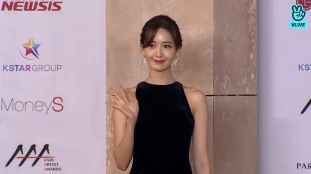 2018 AAA 레드카펫 윤아. AAA VLIVE 생중계 캡처 #2018 AAA