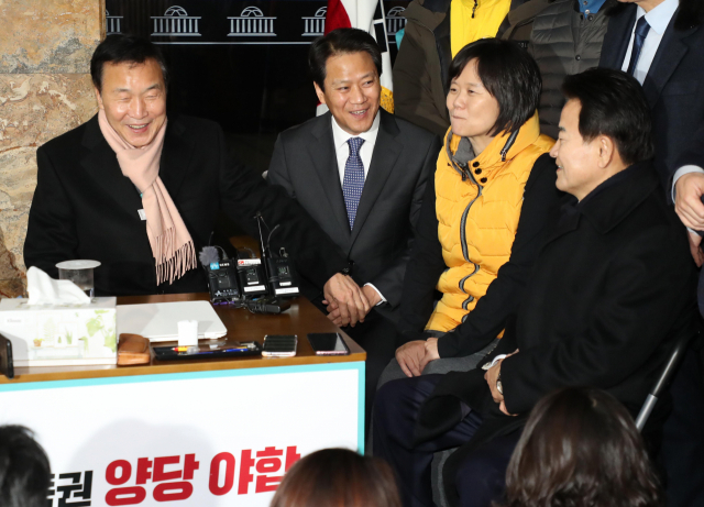임종석 대통령 비서실장이 15일 오후 연동형 비례대표제 도입 등