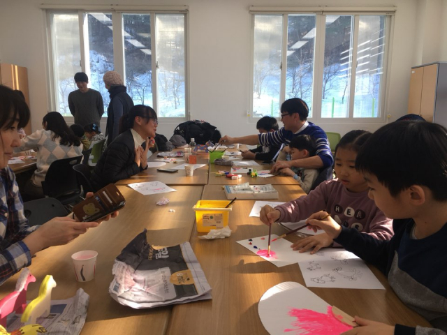 상주국제승마장의 어린이 문화체험 시범교육 상주시 제공