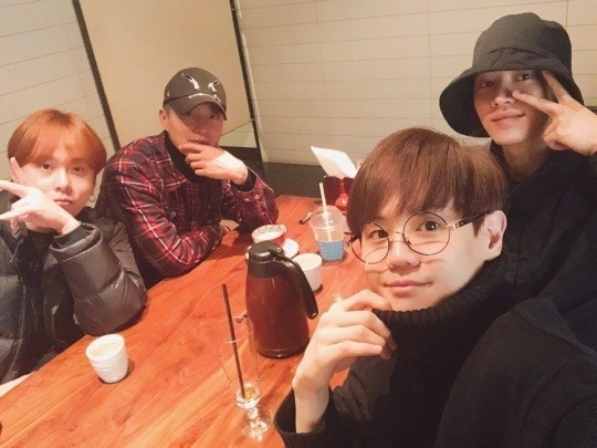 사진.하이라이트 공식 SNS