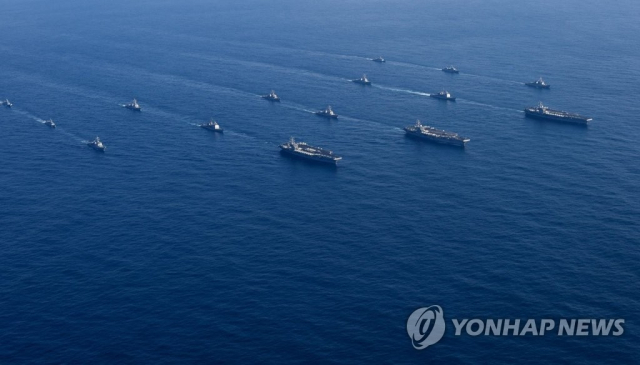 미국의 핵 추진 항공모함 3척이 지난해 동해상의 한국작전구역(KTO)에 모두 진입해 우리 해군 함정과 고강도 연합훈련을 하고 있다. 연합뉴스