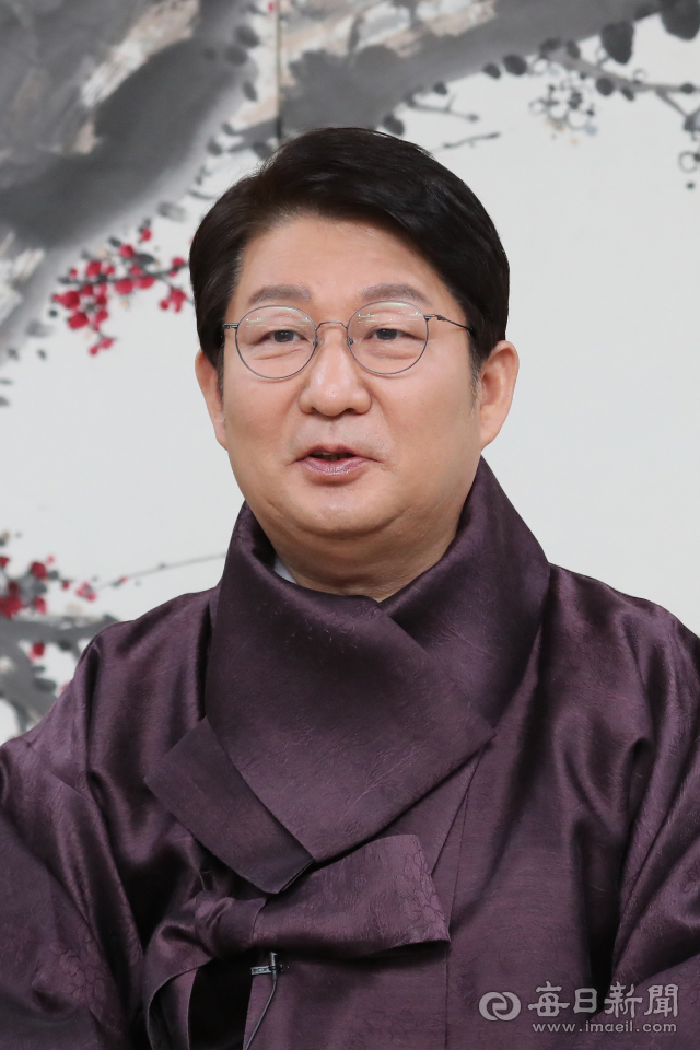 권영진 대구시장이 2019년 새해 시정운영 계획을 설명하고 있다. 정운철 기자 woon@msnet.co.kr