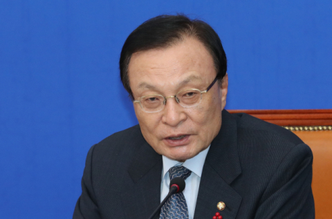 더불어민주당 이해찬 대표가 31일 오전 국회에서 열린 최고위원회의에서 발언하고 있다. 연합뉴스