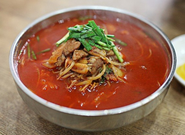 짬뽕. 해장의 초보 단계로 보이기도 하지만 식당에 따라 천차만별이다.