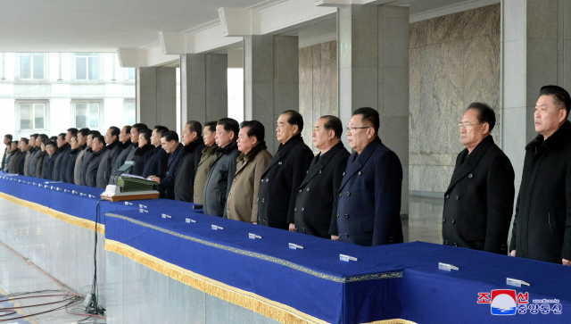 지난 4일 평양 김일성광장에서 김정은 국무위원장의 신년사 관철을 다짐하는 평양시 군중대회를 개최했다고 조선중앙통신이 5일 보도했다. [국내에서만 사용가능. 재배포 금지. For Use Only in the Republic of Korea. No Redistribution] 연합뉴스