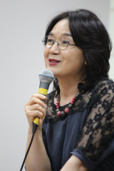 박지영 시인이 2014년 대봉도서관에서