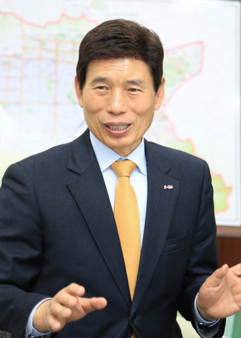 이태훈 대구 달서구청장은 올해 지역 청년들이 타 도시에 가지 않고도 국내외 취업 컨설팅을 받을 수 있도록 해 양질의 일자리를 주선하겠다고 설명했다. 달서구청 제공