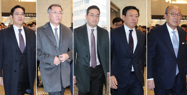 이재용 삼성전자 부회장(왼쪽부터), 정의선 현대자동차 수석부회장, 구광모 LG 회장, 신동빈 롯데 회장, 김승연 한화 회장이 15일 문재인 대통령 초청으로 열리는 
