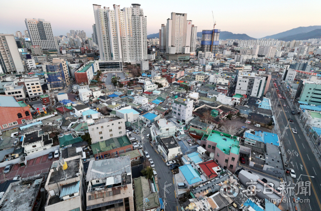 대구시 중구 남산2동 인쇄 골목 일대 명륜지구 주택재개발 현장. 재개발 추진위원회와 구역 내 일부 주민들이 갈등을 빚으며 13년째 사업이 표류하고 있다. 성일권 기자 sungig@imaeil.com