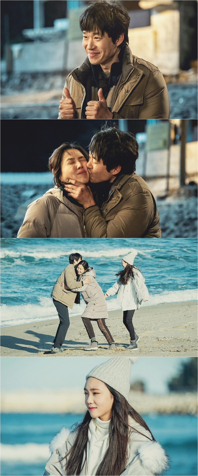 사진. 초록뱀미디어