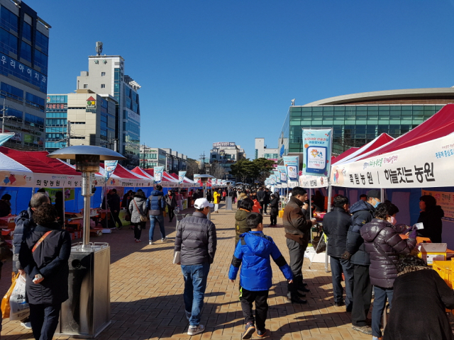 지난해 설맞이 직거래장터 모습