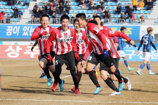 프로축구단 상주상무팀의 경기 장면 상주상무 제공
