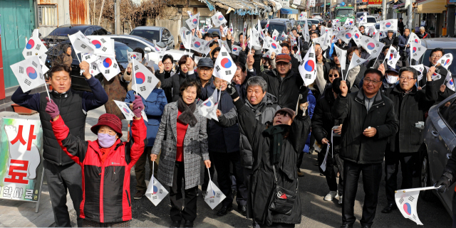 3·1 만세운동과 임시정부 수립 100주년을 맞는 다음달 1일 대구 도심에서 열리는 기념 행진으로 오전 한때 주요 도로가 통제된다. 사진은 지난 8일 오전 고령군 대가야읍에서 열린 2·8 독립선언 100주년 기념식 거리 행진의 모습. 매일신문DB