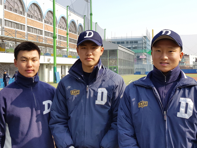 올 시즌 대구고 야구부가 신준우(왼쪽), 한연욱(가운데), 여도건을 앞세워 2년 연속 전국대회 우승에 도전한다. 김병훈 기자