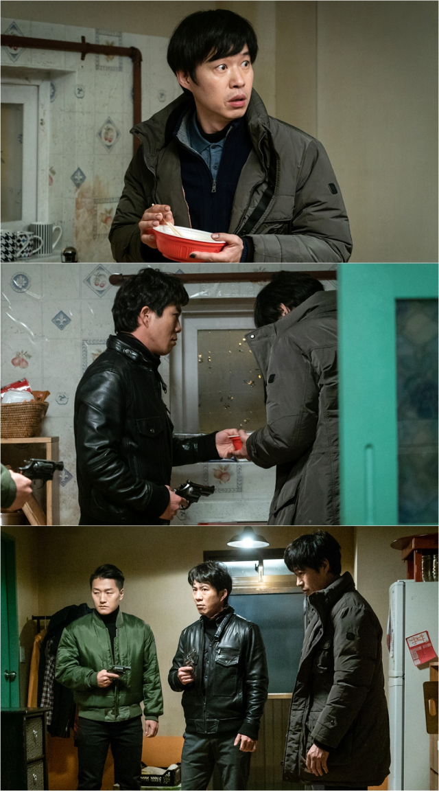사진. 초록뱀미디어