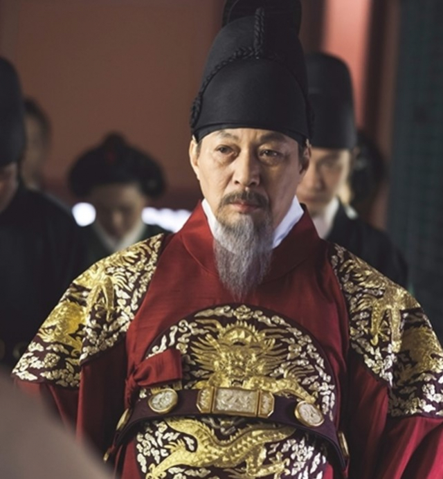숙종 이돈(김갑수 분). SBS 월화드라마 해치 tv 화면 캡처