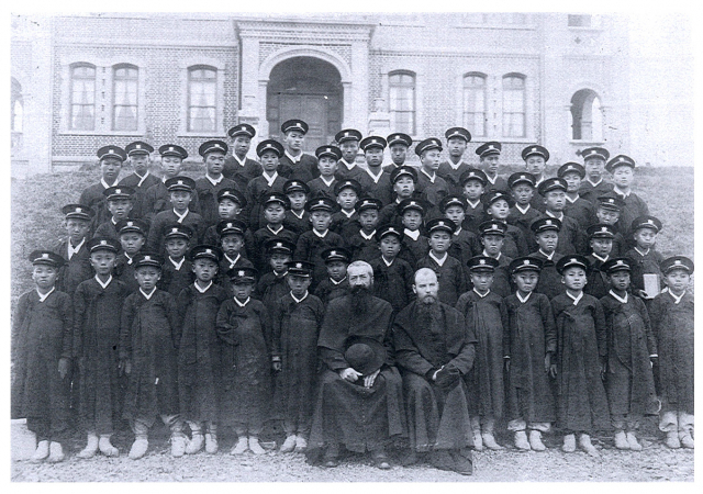 1914년 성 유스티노 신학교 개교 당시의 신학생들. 대구가톨릭대 제공