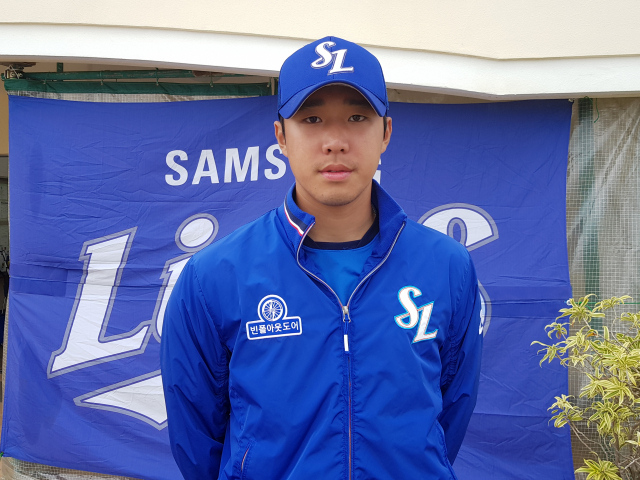 삼성 라이온즈 우완 최충연이 선발 전향을 앞두고 각오를 새롭게 다지고 있다. 기대와 부담이 교차하는 최충연의 표정이 사뭇 진지하다. 김병훈 기자