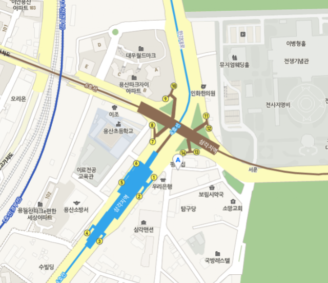 용산 삼각지역 