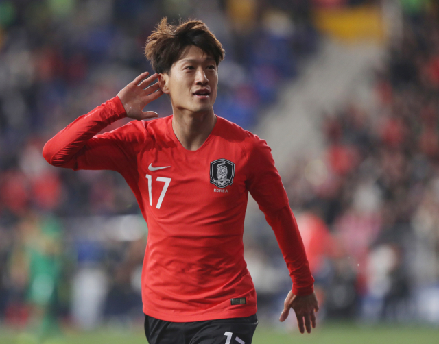 22일 오후 울산 문수축구경기장에서 열린 대한민국 남자 축구대표팀과 볼리비아의 평가전. 이청용이 골을 넣고 환호하고 있다. 연합뉴스