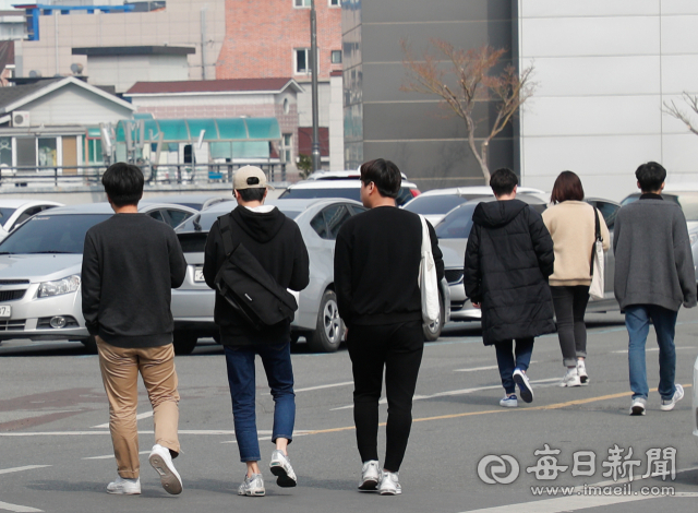 학령인구 감소가 본격화 되면 지방대학 대부분이 충원 경쟁을 겪을 것으로 예상된다. 우태욱 기자 woo@imaeil.com