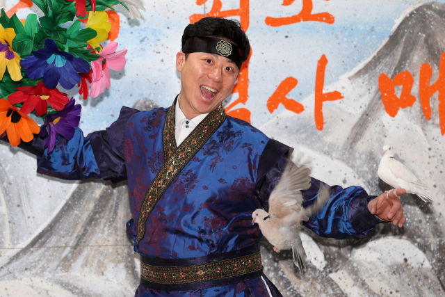진병철 반반협동조합 대표는 문화생활이 어려운 지역민들에게 즐거운 볼거리를 주는 것이 꿈이다. 정운철 기자 woon@imaeil.com