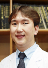 윤종필 경북대병원 정형외과 교수
