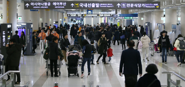 제주지방기상청은 9일 정오를 기해 제주도 육상 전역에 강풍주의보를 내렸다. 자료사진 연합뉴스
