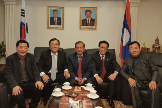 주한라오스문화원 및 (사)상록회 회장단은 11일 서울 라오스대사관에서 티앙 부파 신임 주한라오스 대사를 면담하고, 대구와 라오스 간의 상호교류 방안에 대해 협의했다.