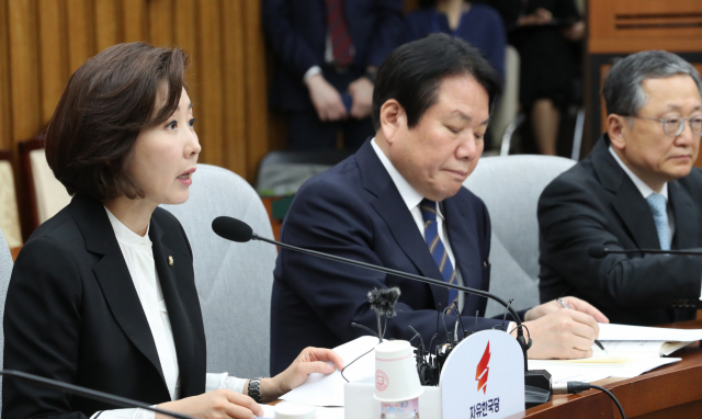 자유한국당 나경원 원내대표가 16일 오전 국회에서 열린 원내대책회의에서 발언하고 있다. 연합뉴스