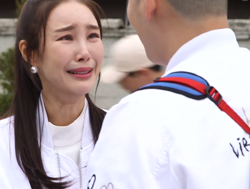 이사강, 론. SBS 본격연예 한밤 tv 화면 캡처
