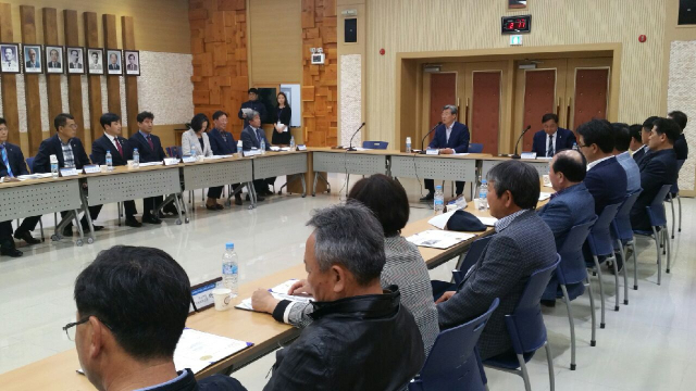 남부내륙고속철도 고령역 유치위원회 발대식이 17일 고령군청에서 열렸다. 이날 발대식에서 역간 적정성과 접근성이 뛰어난 고령이 최적지라고 주장했다. 이채수 기자