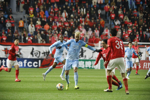 지난달 DGB대구은행파크에서 열린 2019 아시아축구연맹(AFC) 챔피언스리그 F조 조별예선 2차전 대구FC와 광저우 에버그란데 경기에서 대구소속 세징야가 슛을 날리고 있다. 매일신문 DB.