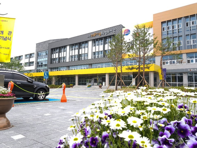 4·19혁명의 도화선이 된 2·28민주운동에서 이름을 딴 대구2·28기념학생도서관이 30일 정식 개관한다. 도서관 전경. 채정민 기자