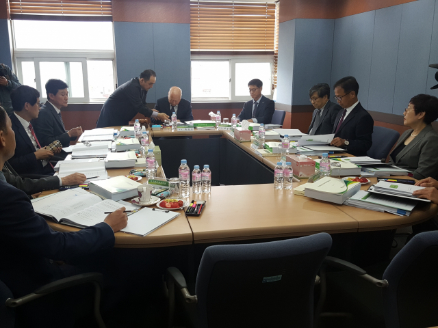 25일 대구대 대명캠퍼스 본관 회의실에서 정이사 체제 첫 이사회가 열렸다. 이연정 기자.