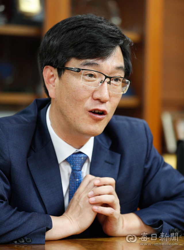 영남이공대 박재훈 총장은 개교 51주년을 맞아 학생들에게 더욱 귀를 기울이는 대학으로 거듭나겠다고 강조했다. 우태욱 기자 woo@imaeil.com